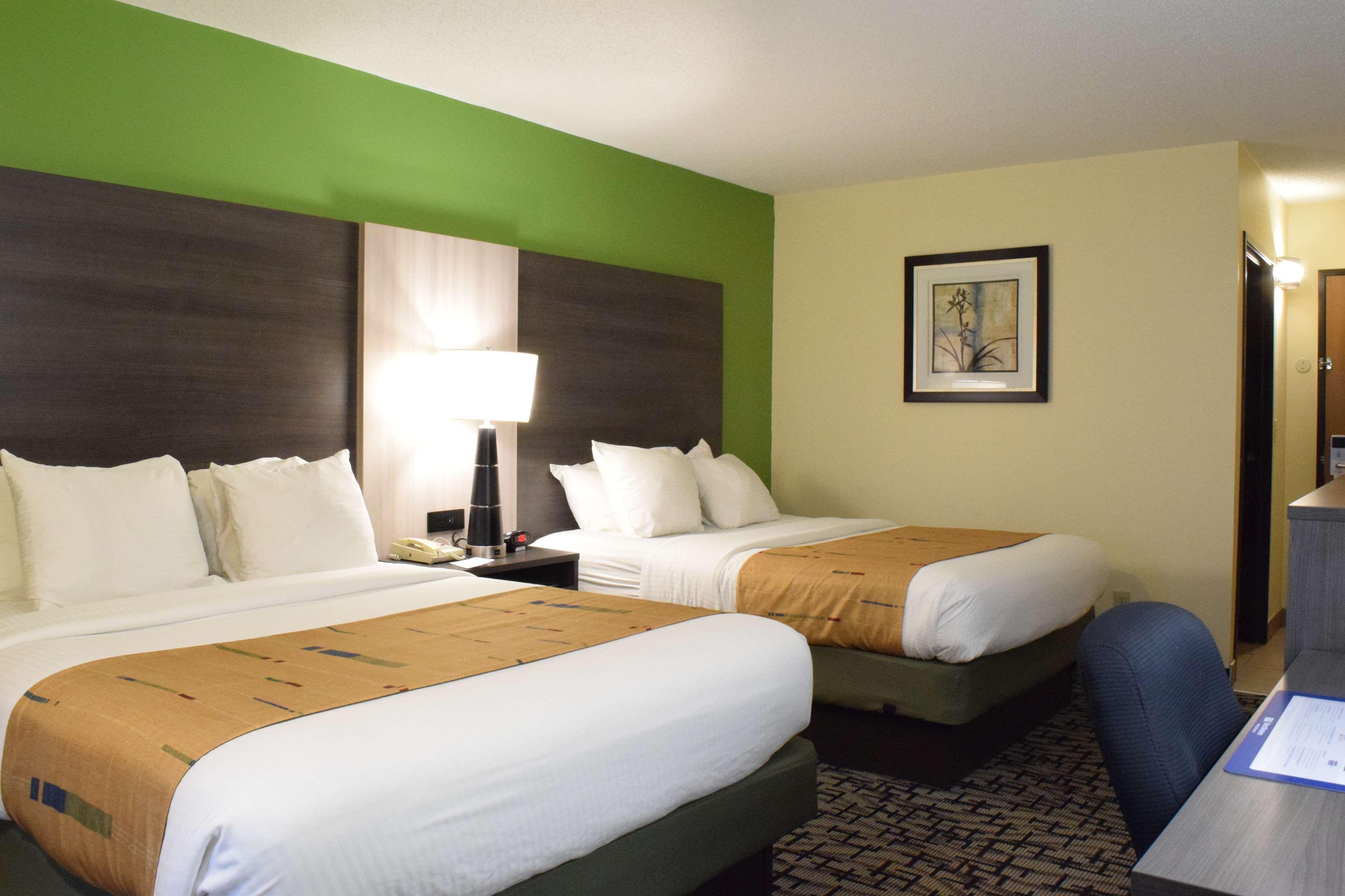 Best Western Crown Inn & Suites - Batavia Room photo